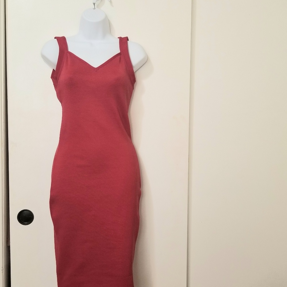 🤶🎅Soho contour dress.